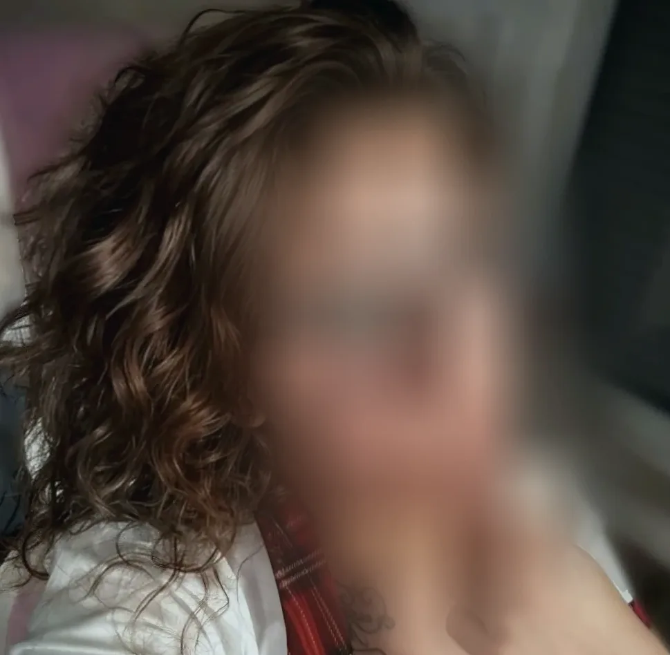 Emilia, 37