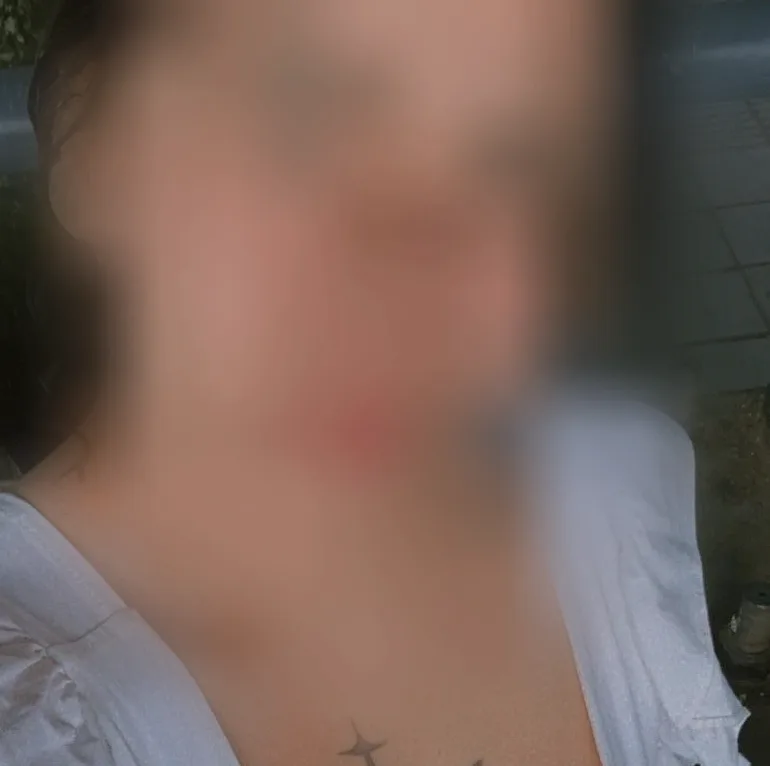 Sarah, 22