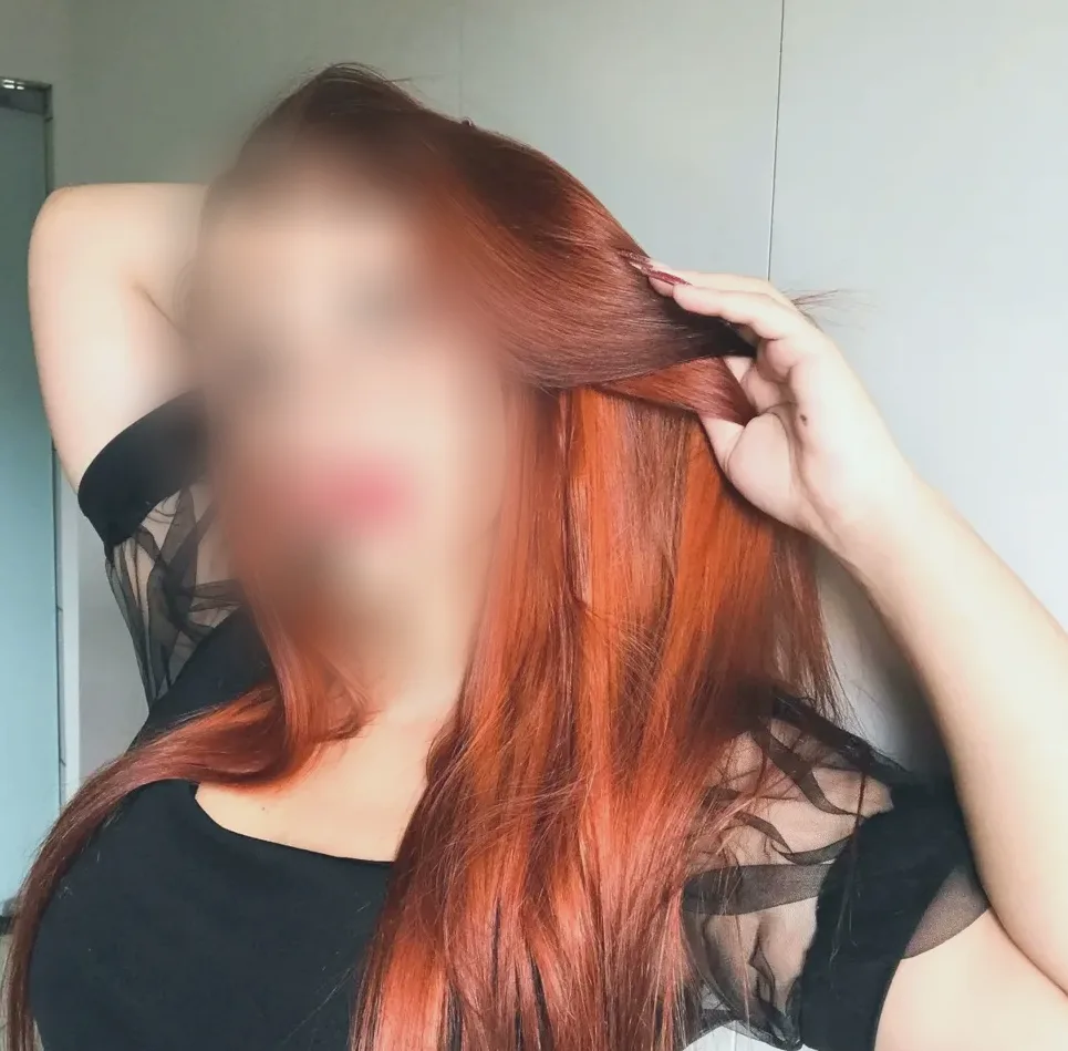 Selma, 32